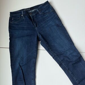 AG Mid Rise Stevie Slim Straight Capri Raw Hem 28